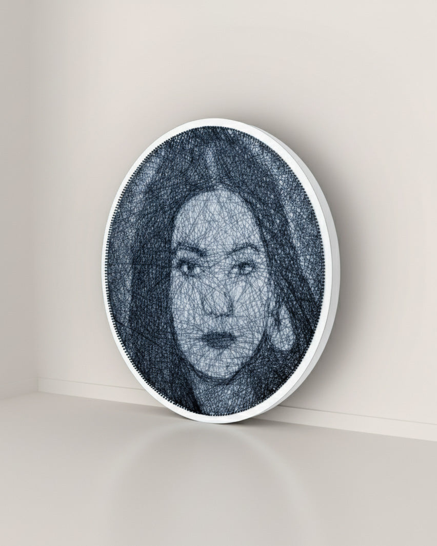 Personalized Thread Nail Art Portrait Round Shape